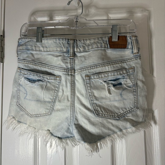 american eagle low waist denim shorts. perfect condition lightly worn - Picture 2 of 3